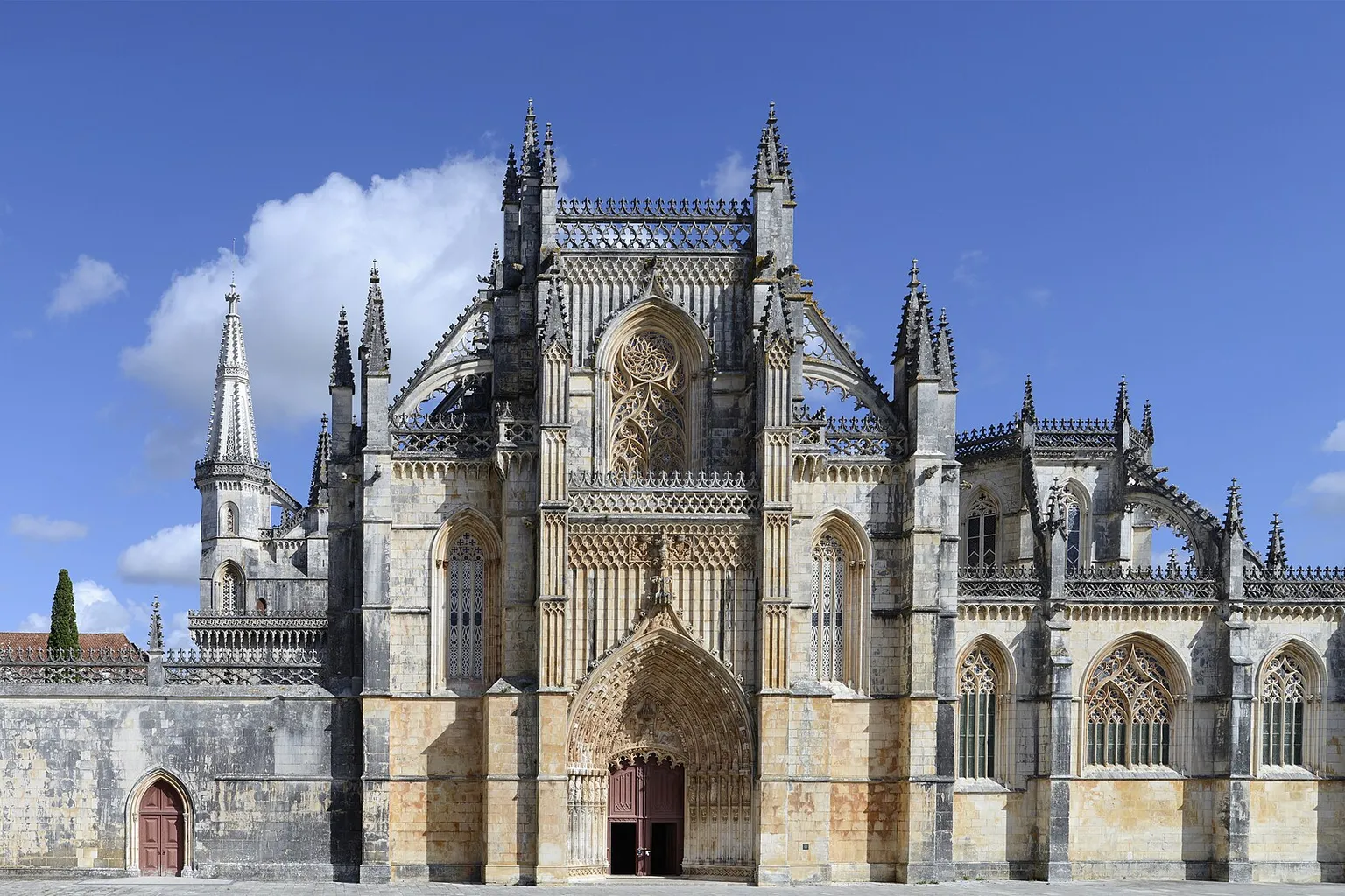 Batalha Monastery Tickets: Choosing the Right Entry Path