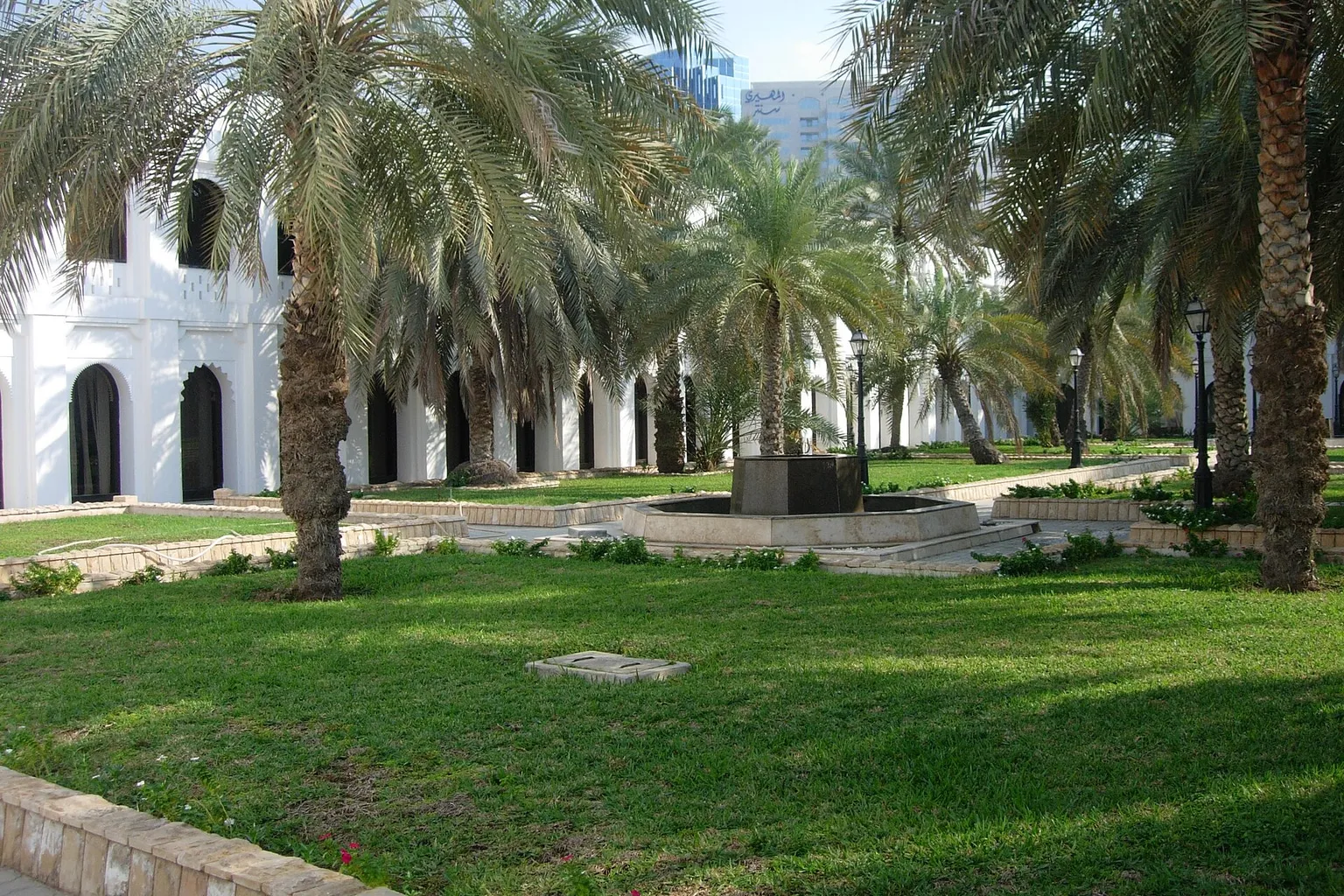 Qasr Al Hosn tickets: booking traps for reference artists